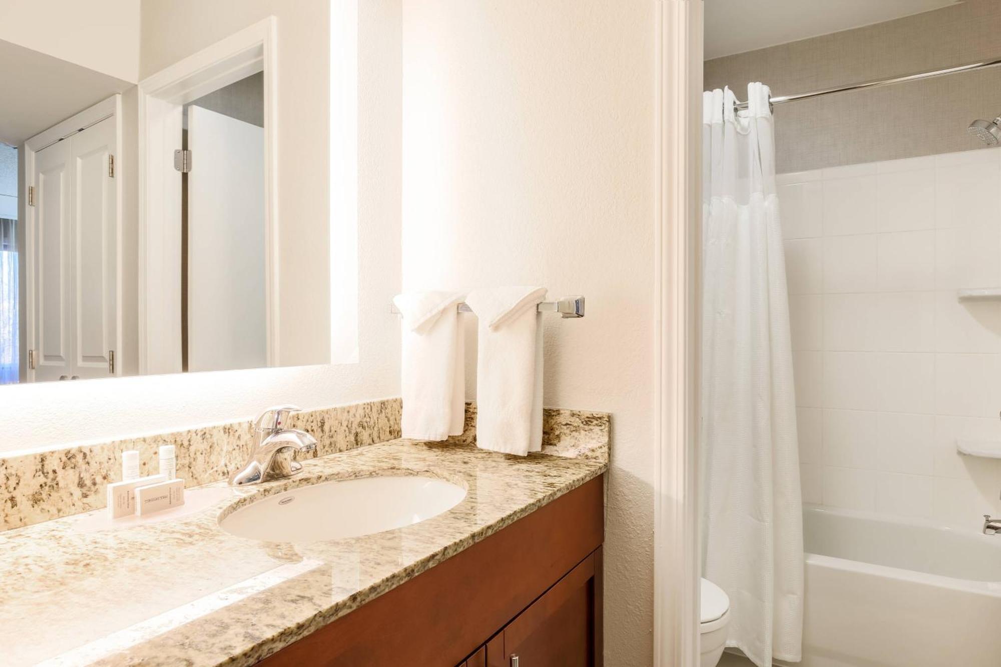 Residence Inn By Marriott Atlanta Cumberland/Galleria Smyrna Kültér fotó